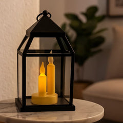 Farol navideño de 33cm con velas decorativas, en color blanco o negro