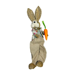 Decoración de conejo pascual con zanahoria