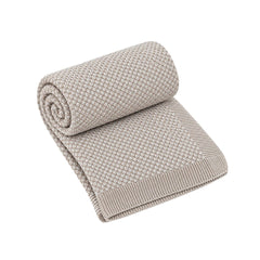 Frazada decorativa Rosario 1 beige de 125 × 150 cm en 100 % poliéster.