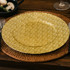 Plato decorativo dorado 33 cm de melamina con diseño de rombos en relieve