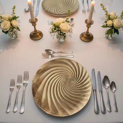 Plato base decorativo 33 cm melamina dorado con diseño espiral en relieve