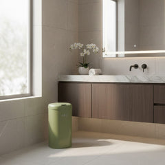 Papelera 12lt Con Sensor Inteligente Eko Verde Lima foto ambientada